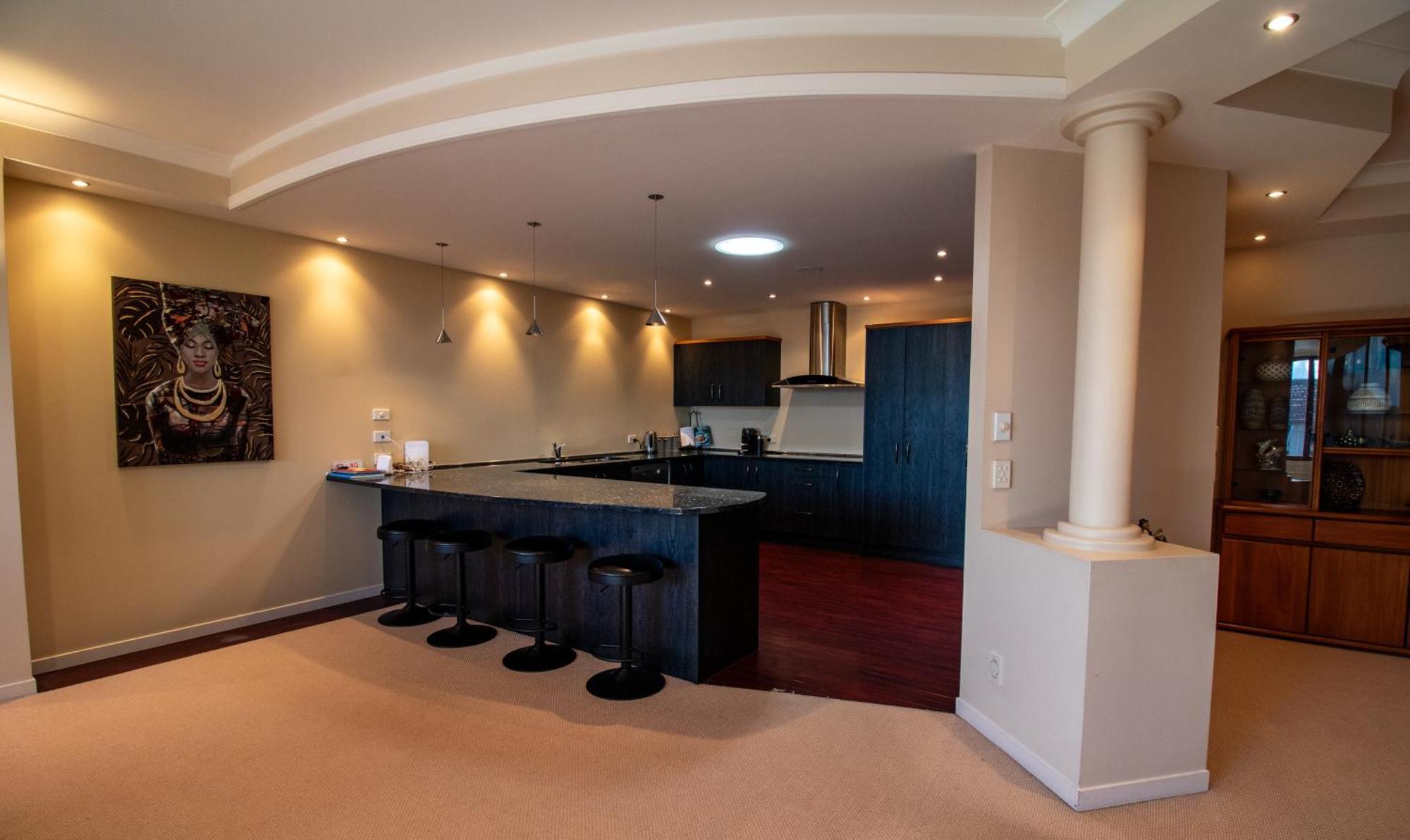 Large Luxury Apartment Located Right In Town تاوبو المظهر الخارجي الصورة