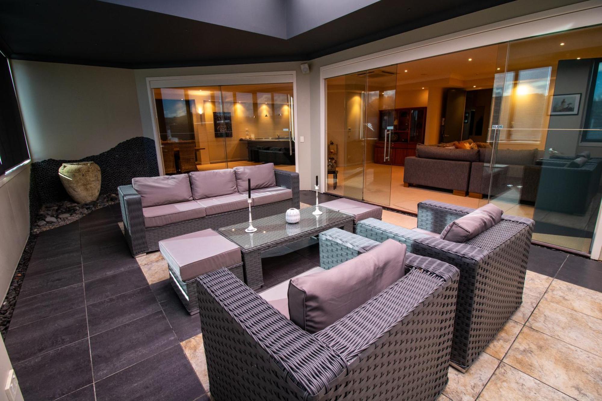 Large Luxury Apartment Located Right In Town تاوبو المظهر الخارجي الصورة